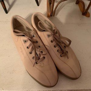 Easy Spirit AP 1 Anti Gravity Oatmeal/Tan Nubuck Comfort Shoe Size 10
